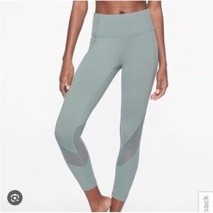 Athleta 7/8 Eclipse High-Rise Tight  Size Small. Athleisure Activewear. Green